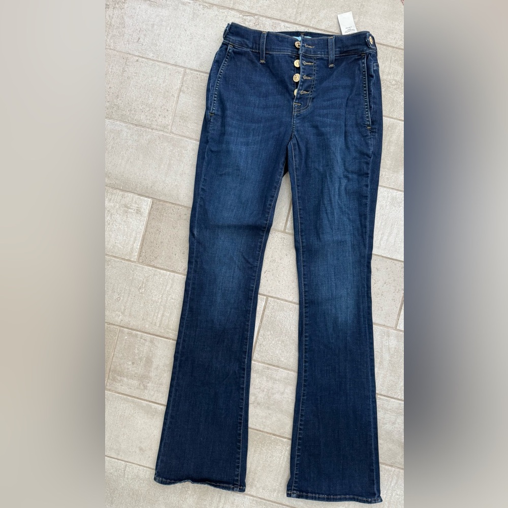 SUPER cute 7 for All Mankind Bair Bootcut Jeans